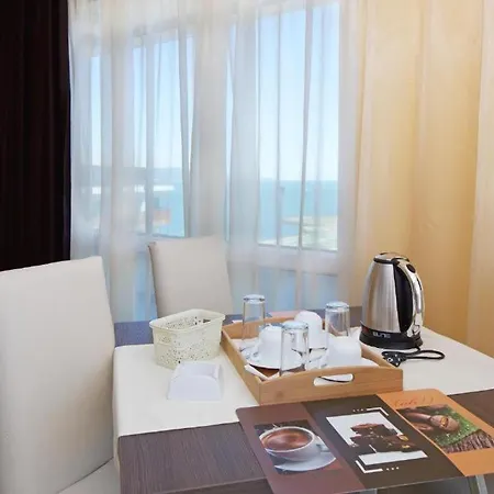 Sea View In Paradiso نيسيبار